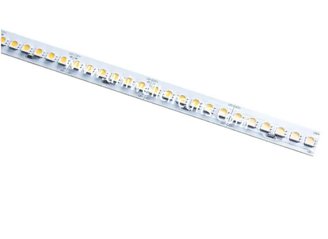 Placa de circuit LED de base d'alumini amb màscara de soldadura verda